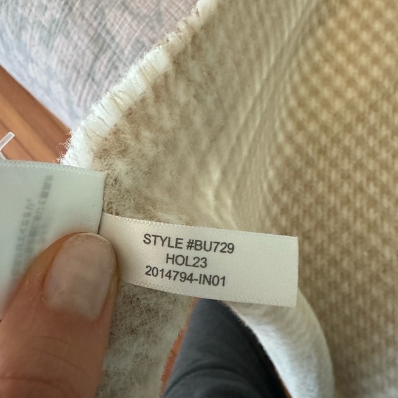 J. Crew Marled reversible scarf. Perfect Christmas gift. - Picture 7 of 8